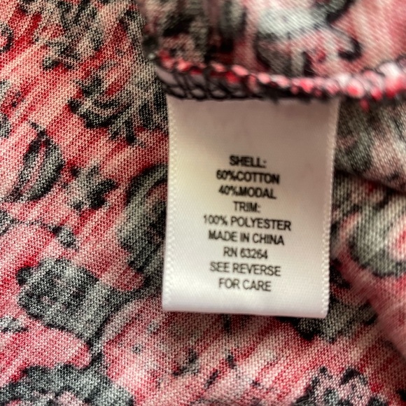 Dress Barn Red and Black 3/4 Sleeve Relaxed Blouse with Lace Top - Picture 5 of 5